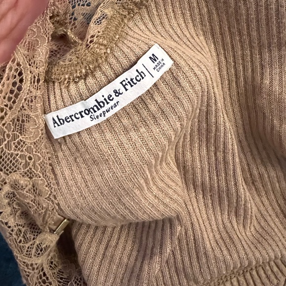 A&F low back  Lacey nude tank - Picture 3 of 3